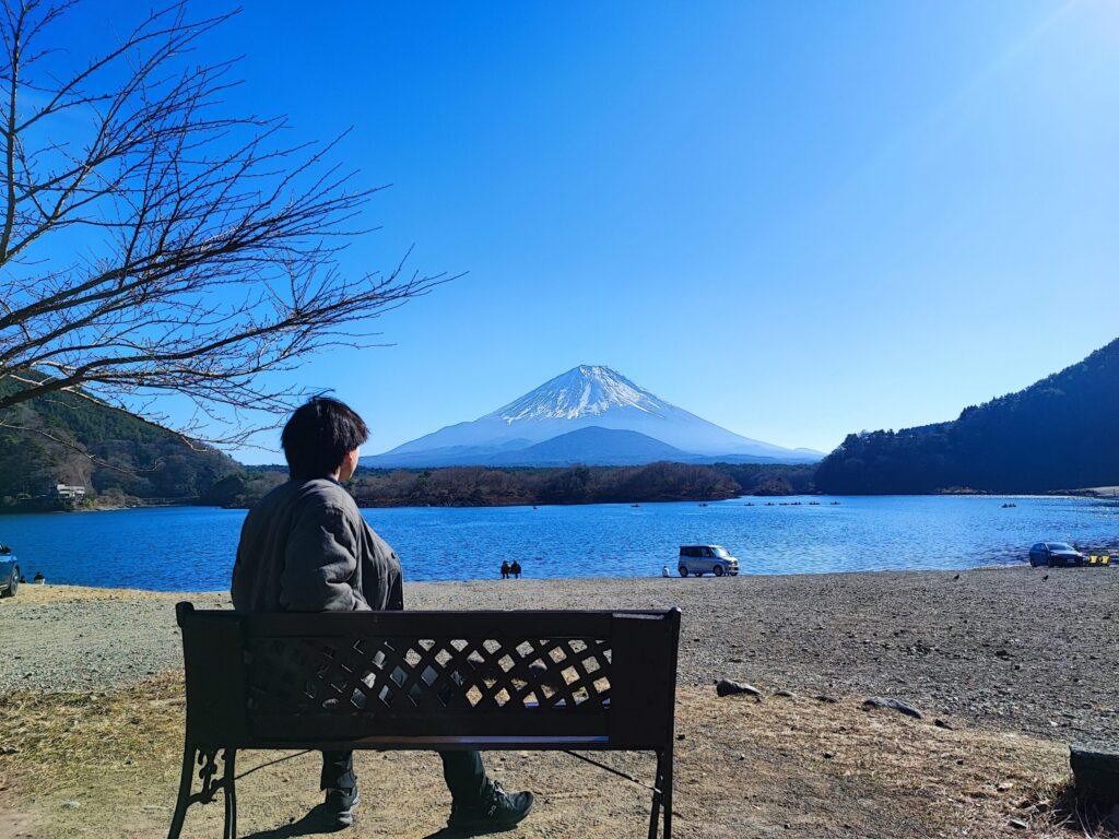 daichi koko journey private tour guide at lake shojiko