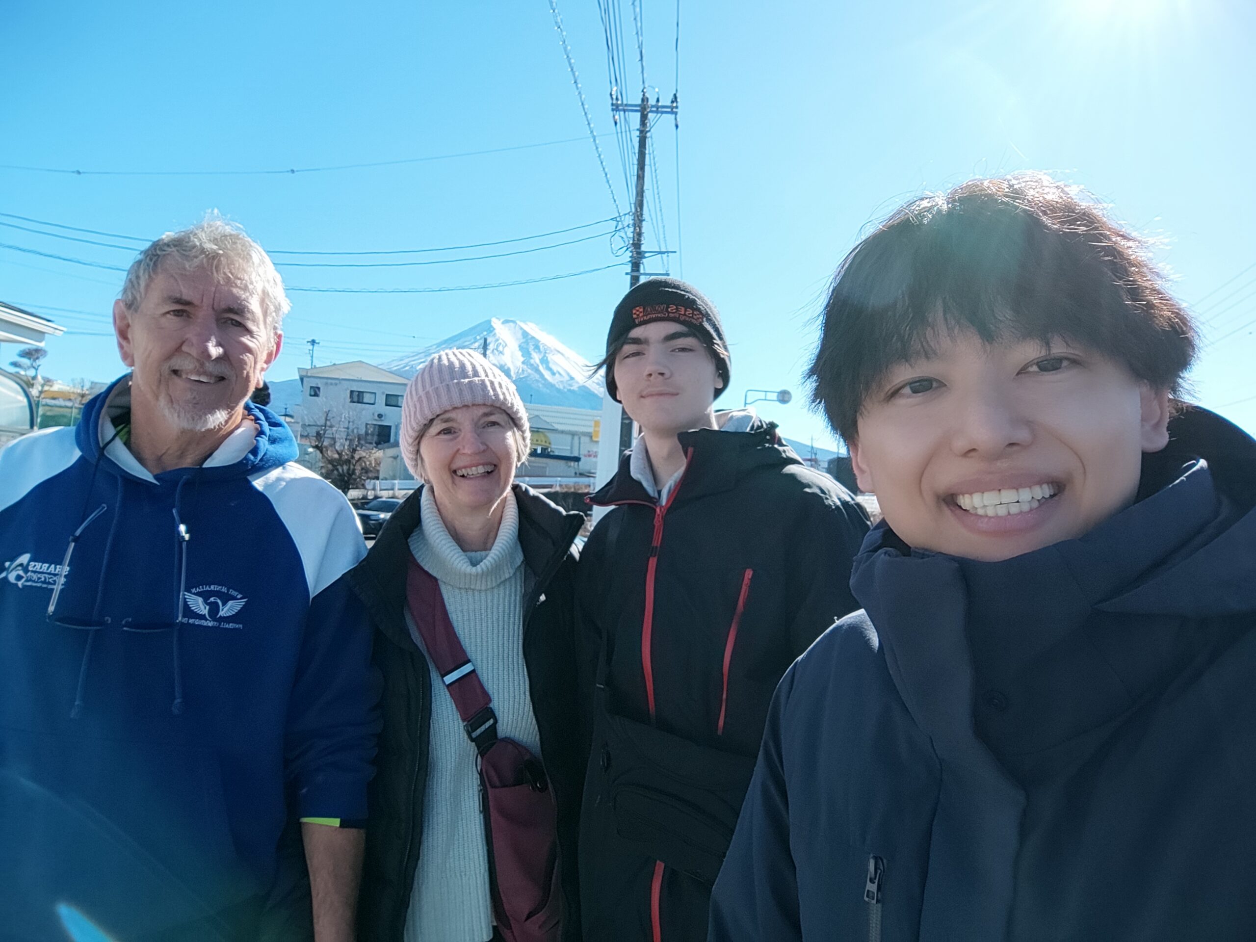 lake kawaguchiko private tour with guests from Australia