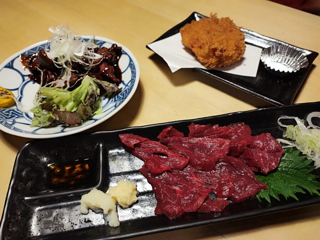 picture of basashi, mt.fuji food culture, raw horse meat sashimi